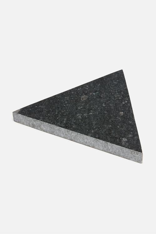 Capra triangle marble trivet - black