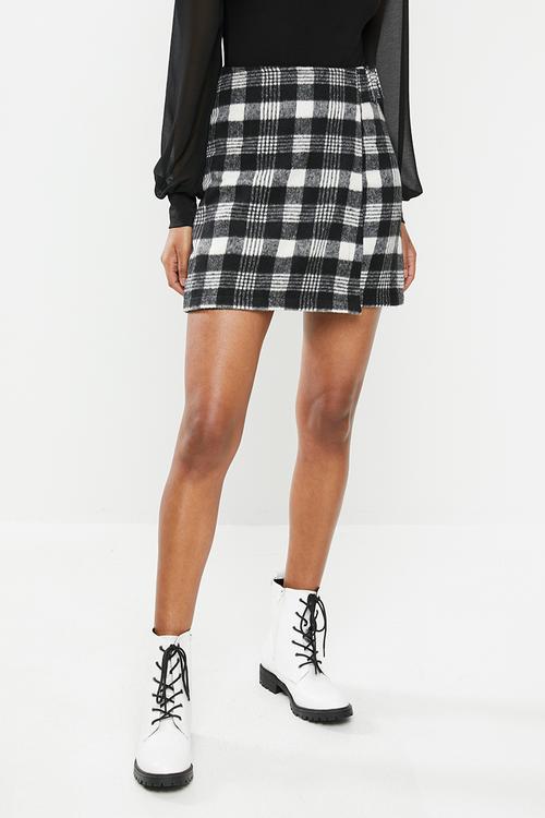 Check mini skirt - black & white