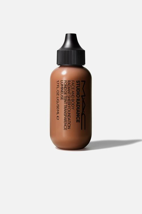 Studio Radiance Face and Body Foundation - W5 Medium