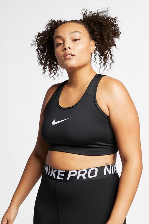 Plus swoosh medium support sports bra - black