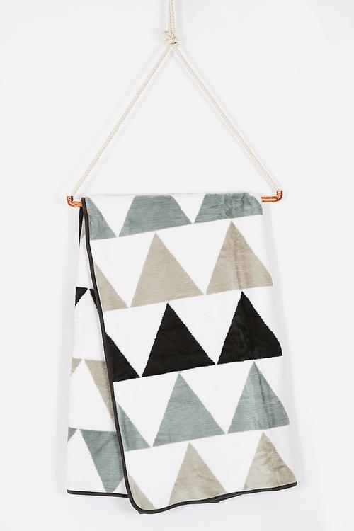 Trifun Throw