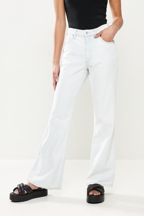 Petite relaxed flare jean - white wash