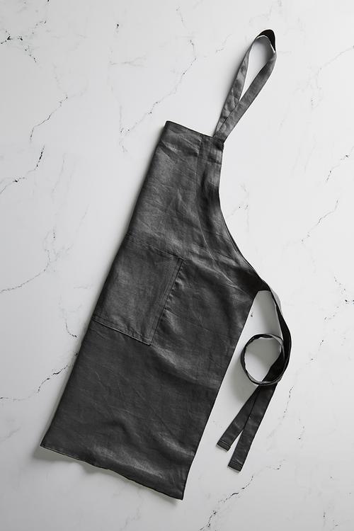 Shilo linen apron - charcoal