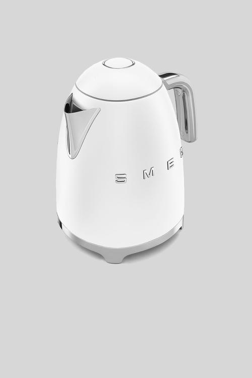 Retro style kettle - matte white