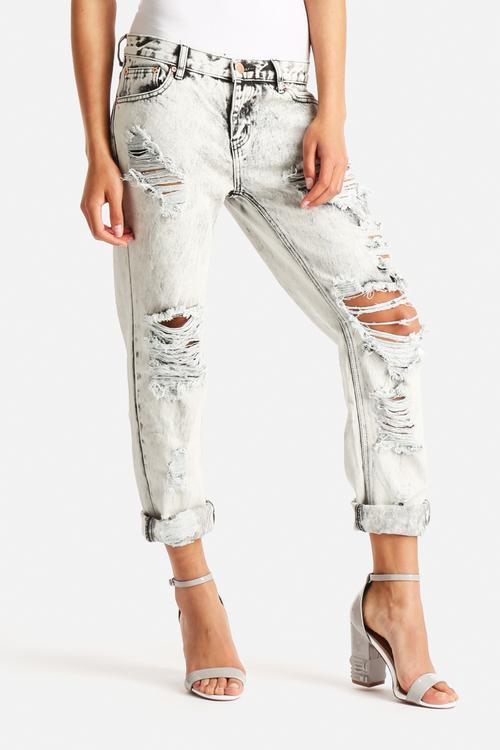 Slashed Boyfriend Jeans 