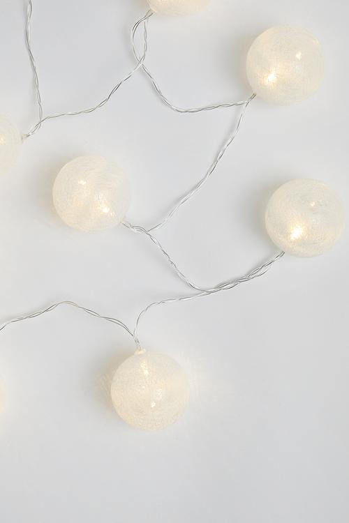 Led Christmas bauble string lights - white