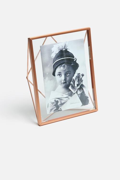 Prisma photo display 