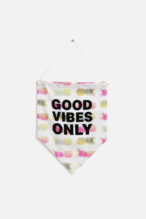 Good Vibes Only Wall Banner