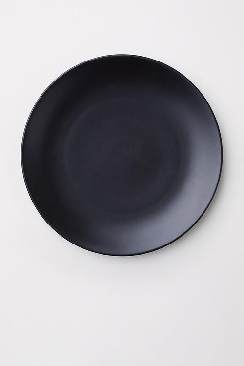 Porcelain plate - black