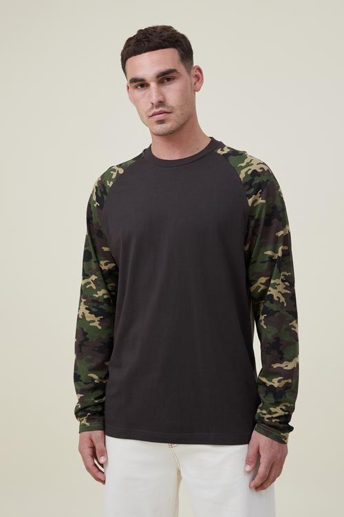 Raglan long sleeve t-shirt - washed black & camo