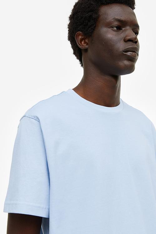 Essentials no 7: the T-shirt - light blue