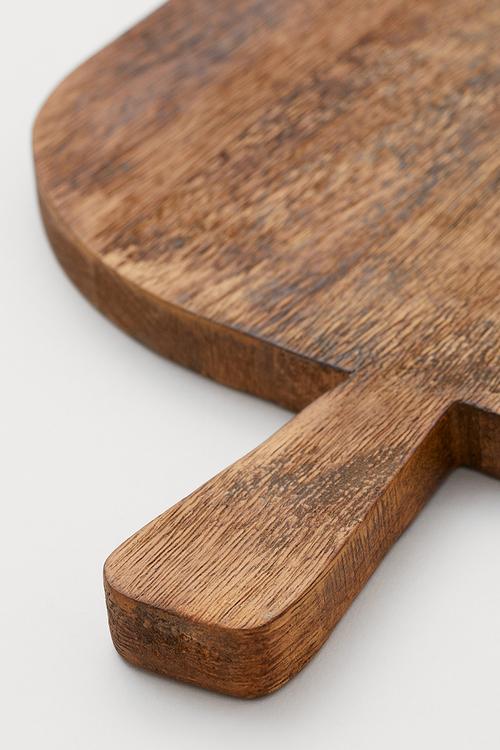 Mango wood chopping board - brown