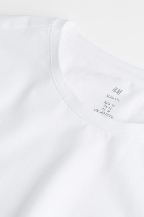 Slim fit round-necked T-shirt - white