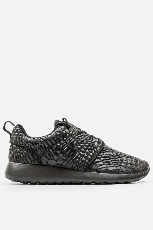 Wmns Roshe One DMB