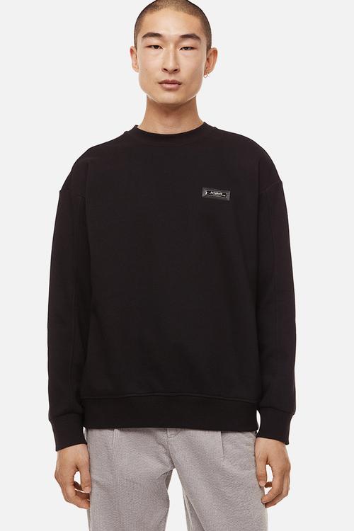 Relaxed fit appliquéd sweatshirt - black