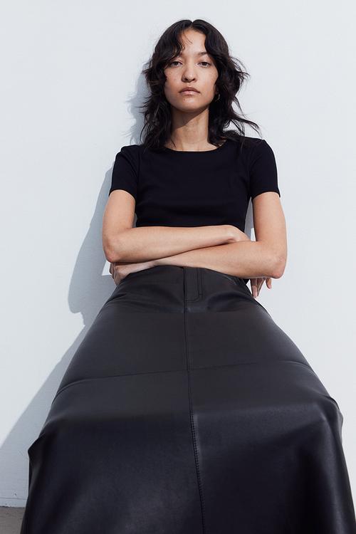 Ribbed t-shirt - black