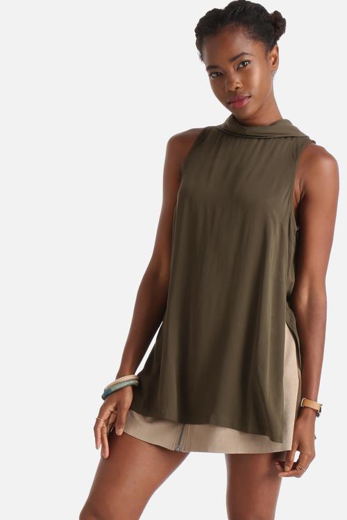 Turtle Neck Sleeveless Top