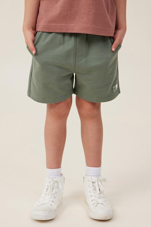 Henry slouch short - swag green core