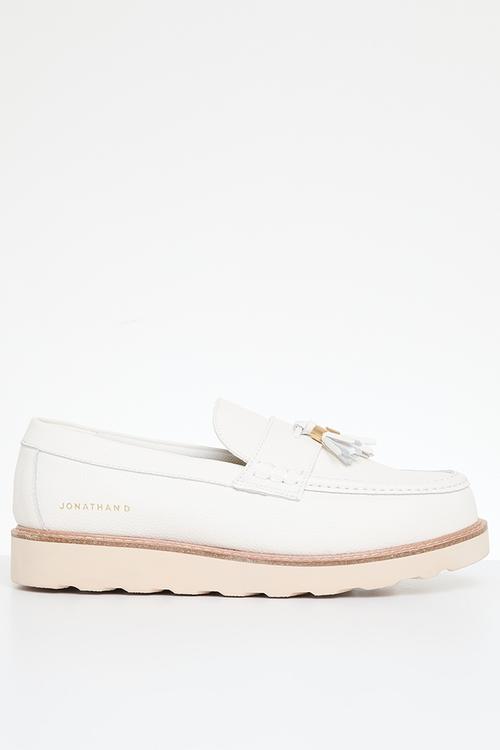 J scout - white