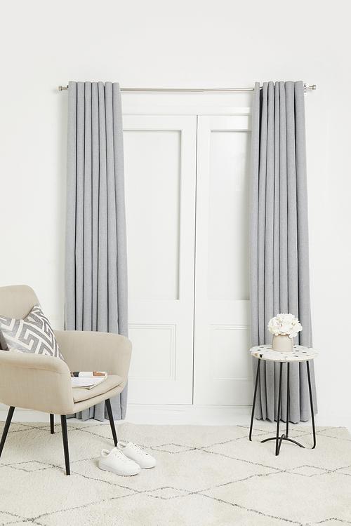 Blockout eyelet curtain - light grey