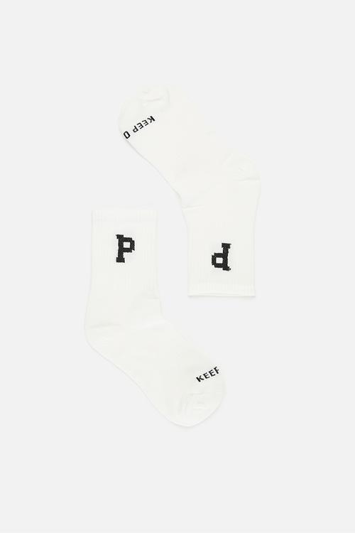 Alphabet P socks - white/black