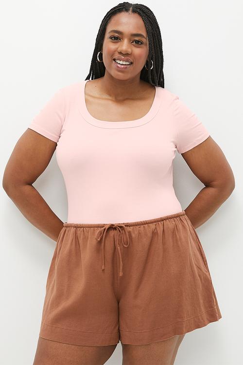 Plus staple rib mid scoop short sleeve top - chalk pink