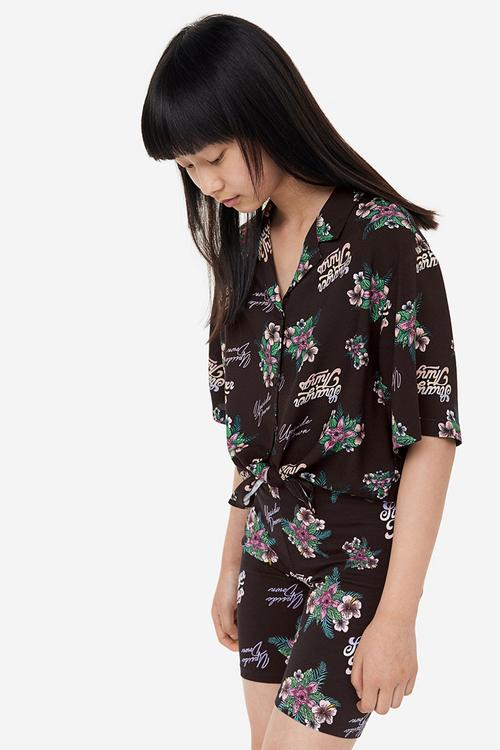 Tie-detail printed blouse - black stranger things