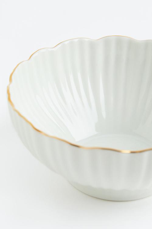 Porcelain serving bowl - white & gold coloured