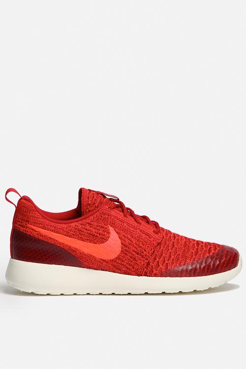 Roshe One Flyknit