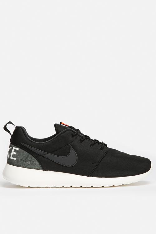 Roshe One Retro