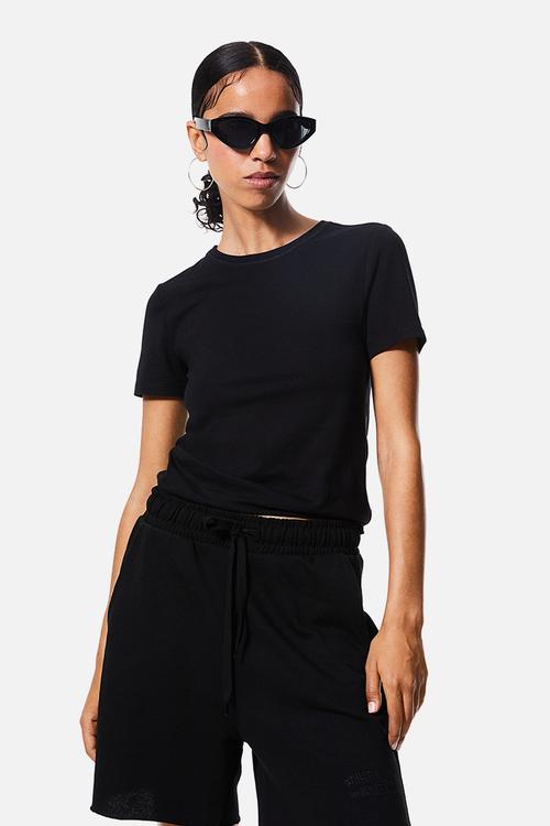 Fitted T-shirt - black