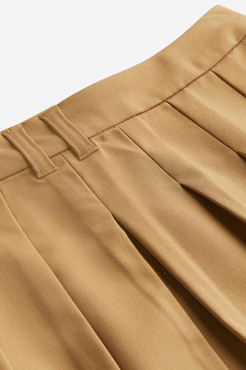 Pleated a-line skirt - beige