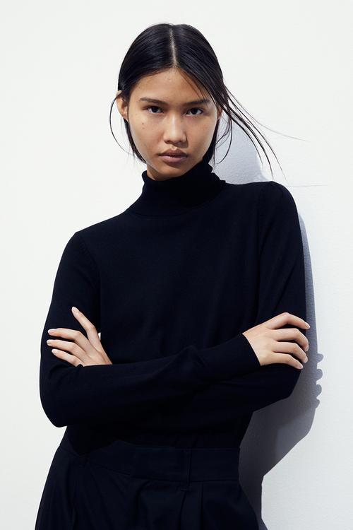 Polo-neck jumper - black