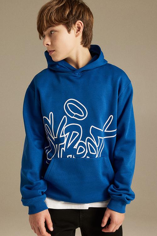 Printed hoodie - bright blue & street