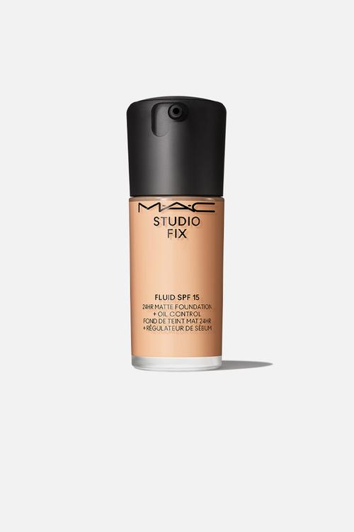 Studio Fix Fluid SPF 15 Foundation - C4