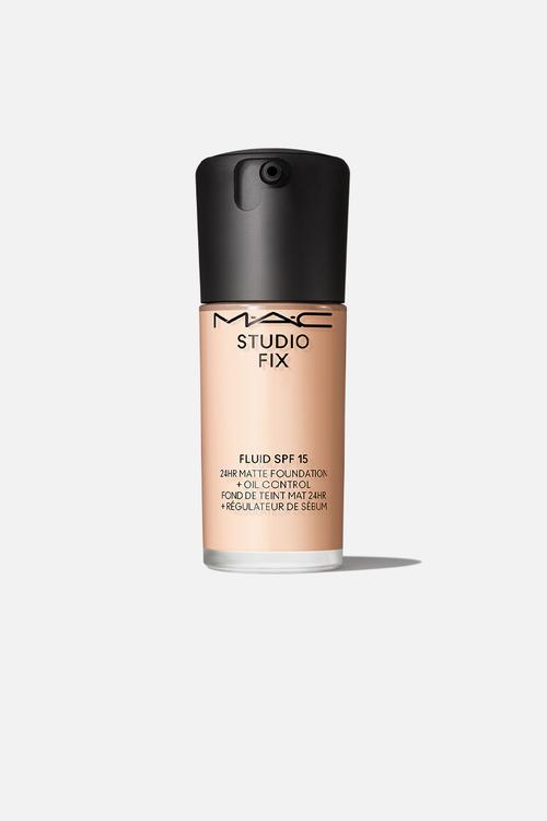 Studio Fix Fluid SPF 15 Foundation - NW10