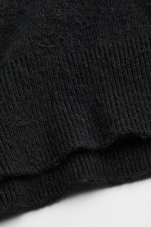 Knitted jumper - black