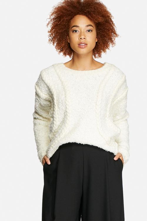 Pop cable knit