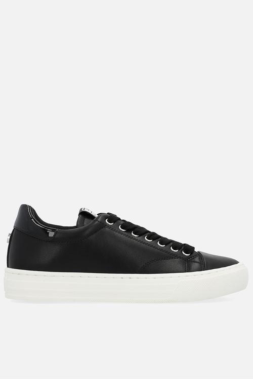 Captive sneaker - black