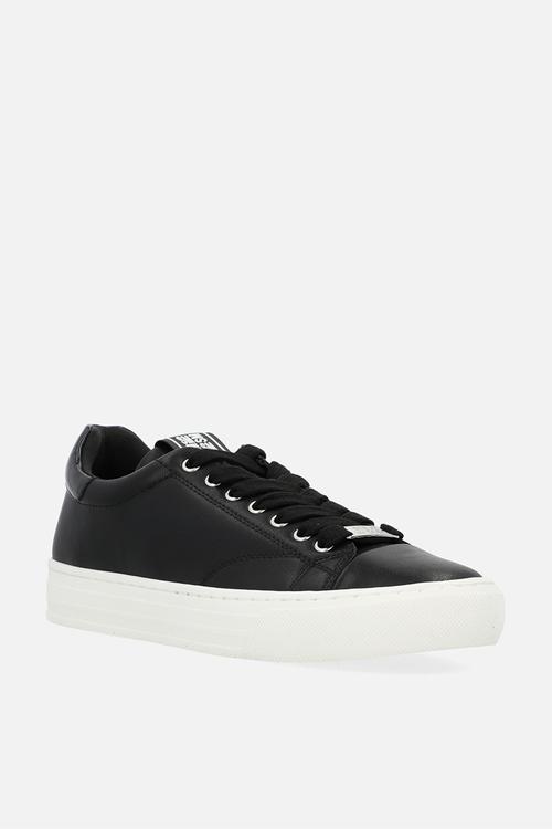 Captive sneaker - black