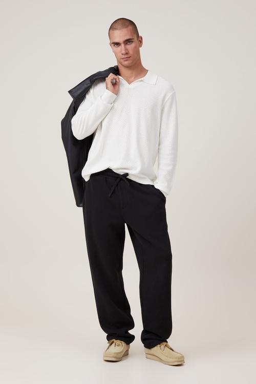 Relaxed track pant - black