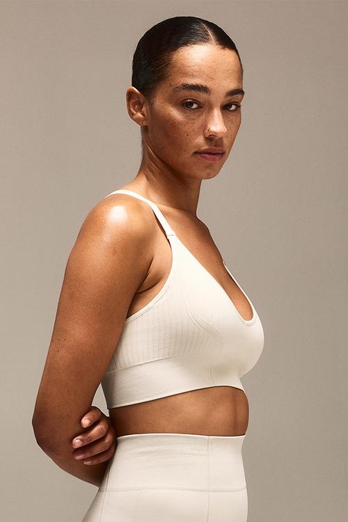 Drymove™ medium support sports bra - beige