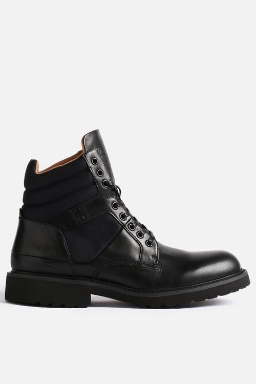 Tanker Boot
