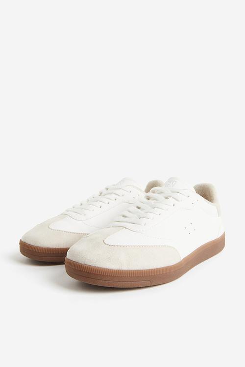 Trainers - white