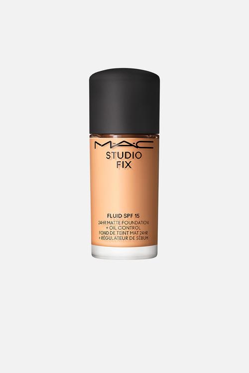 StudioFix Fluid SPF 15 24HR Matte Foundation + Oil Control 15ml - NC25