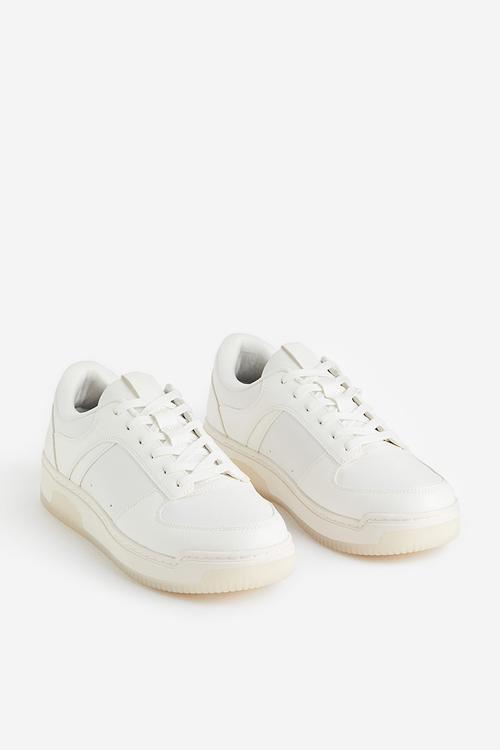 Trainers - white