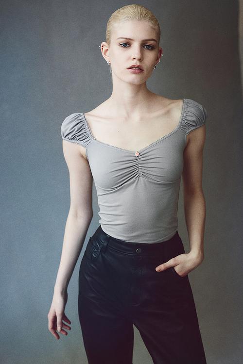Picot-trimmed puff-sleeved top - grey