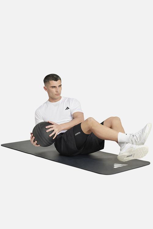 tf base short t - black