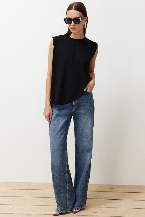 Asymmetrical crew neck knitted t-shirt - black