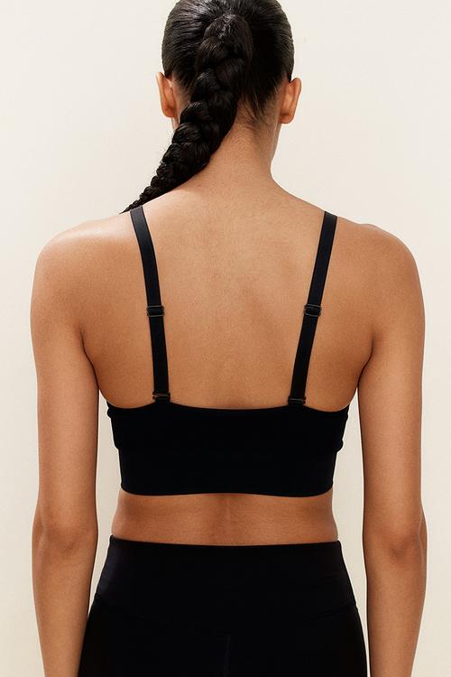 Drymove™ medium support sports bra - black